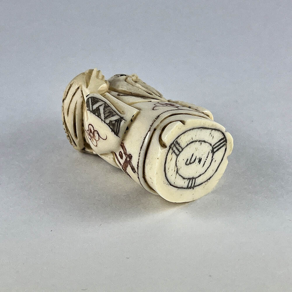 Статуэтка нэцкэ Монах с кукурузой