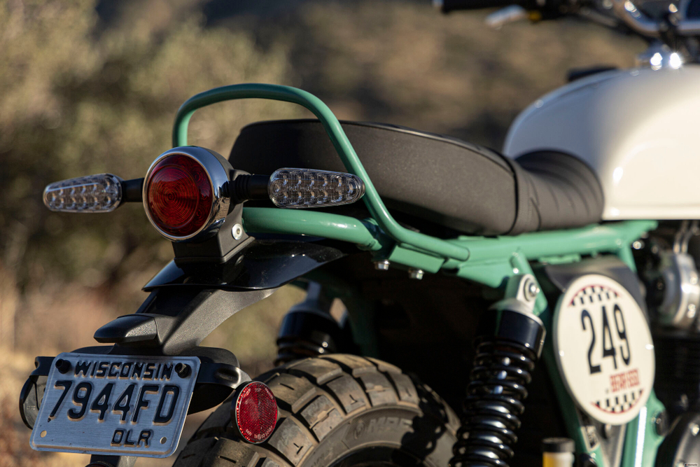 Royal Enfield Bear 650 Two Four Nine (Premium)