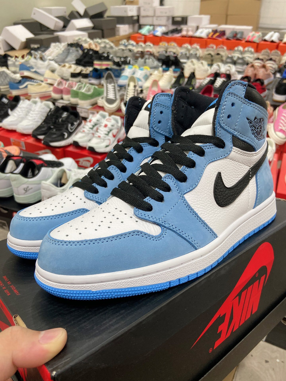 Купить Jordan 1 Retro High White University Blue Black