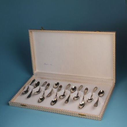 Комплект кофейных ложек на 12 персон