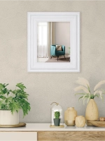 Миниатюрное настенное зеркало в раме 30*30 см