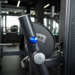 E7002 Разгибание ног сидя. Стек 110 кг