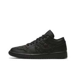 Женские кроссовки Air Jordan 1 Low 'Triple Black Quilted' DB6480-001