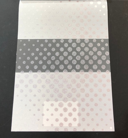 Рулонная штора День-Ночь кассетная с направляющими, ткань DN42011, цвет белый/бежевый