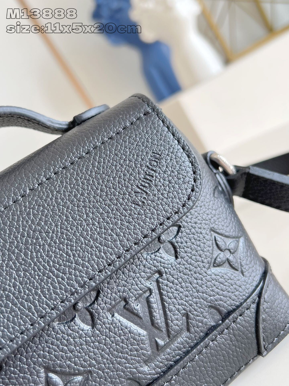 Louis Vuitton Steamer East West Wearable Wallet
