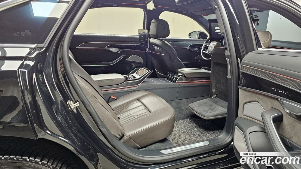 Audi A8 (D5) 60 TFSI Quattro LWB (04.2021)