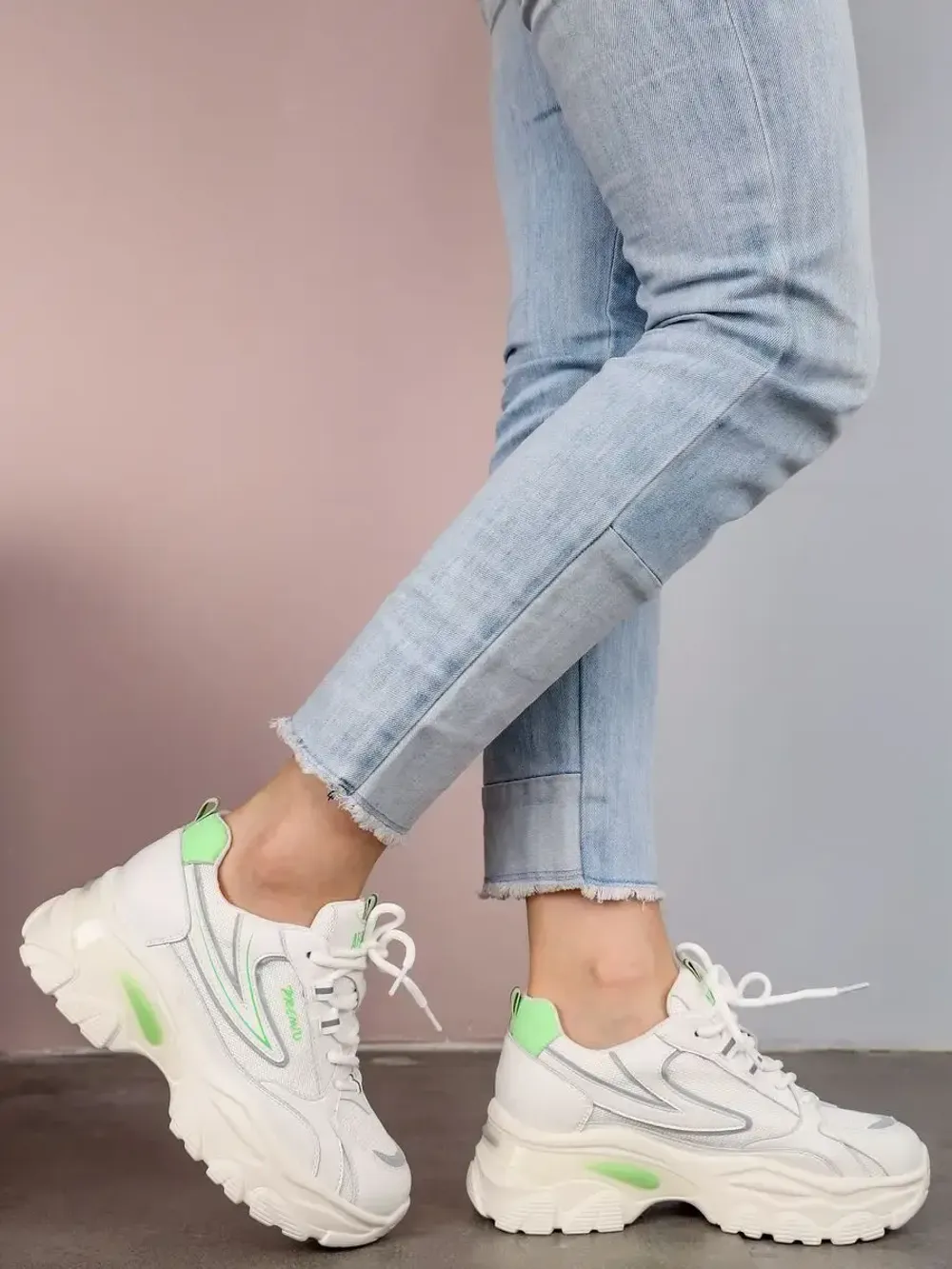 Кроссовки женские натуральная кожа