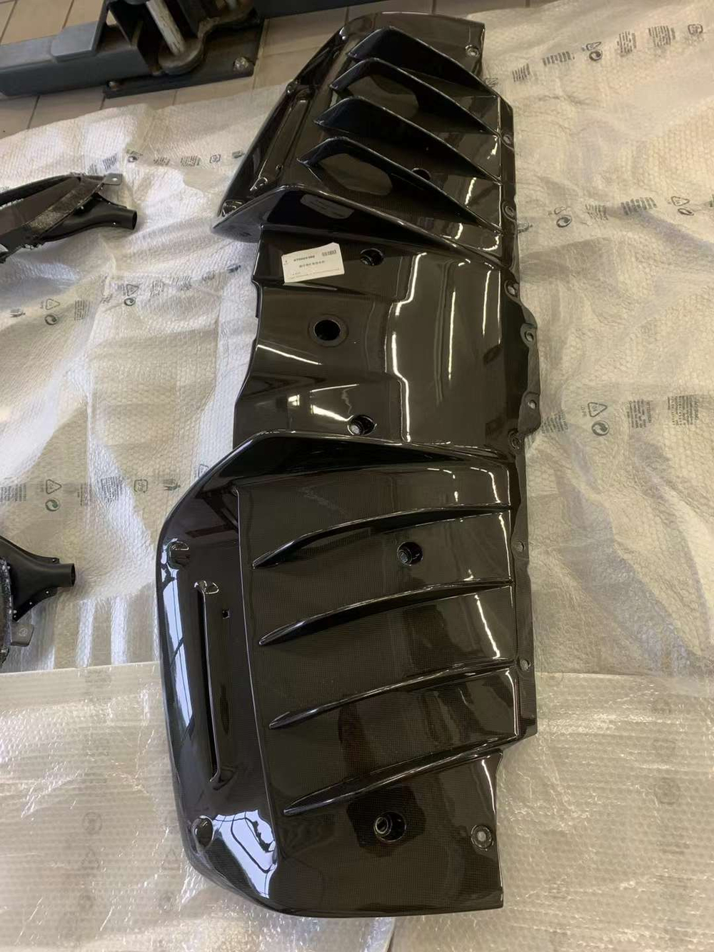 Карбоновые оригинальные детали для FERRARI SF90 2021+ Феррари OEM