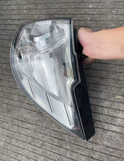 Задние фонари LED Mazda 8 (правый руль, Япония)