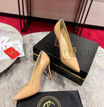 Бежевые туфли лодочки Christian Louboutin Kate