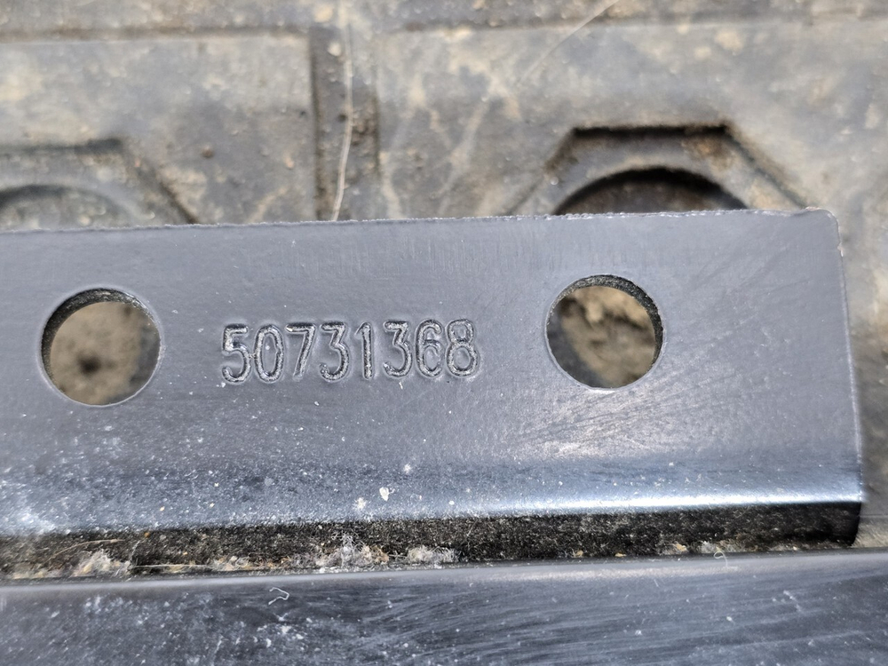 Рама вещевого отделения