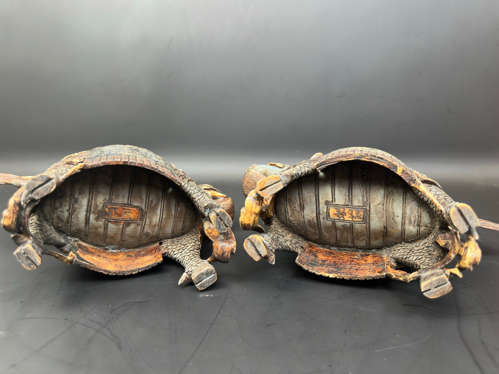 Парные фигуры из кости — Гуань Инь верхом на Цилинь