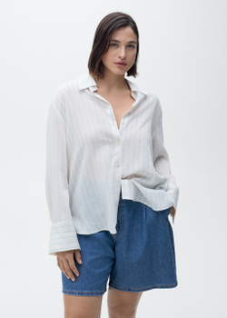 Джинсовые бермуды со средней посадкой и защипами