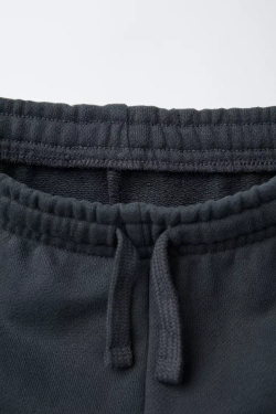 ZARA БРЮКИ-ДЖОГГЕРЫ С ПРИНТОМ HOT WHEELS ™ MATTEL, АНТРАЦИТОВО-СЕРЫЙ