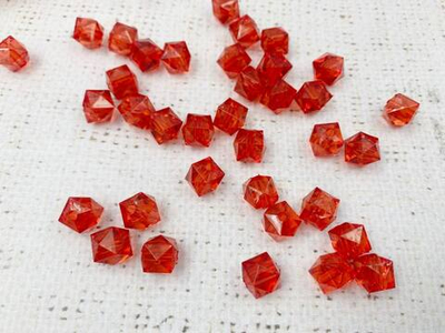 Бусины пришивные граненые акриловые, d 9-10 мм, красный