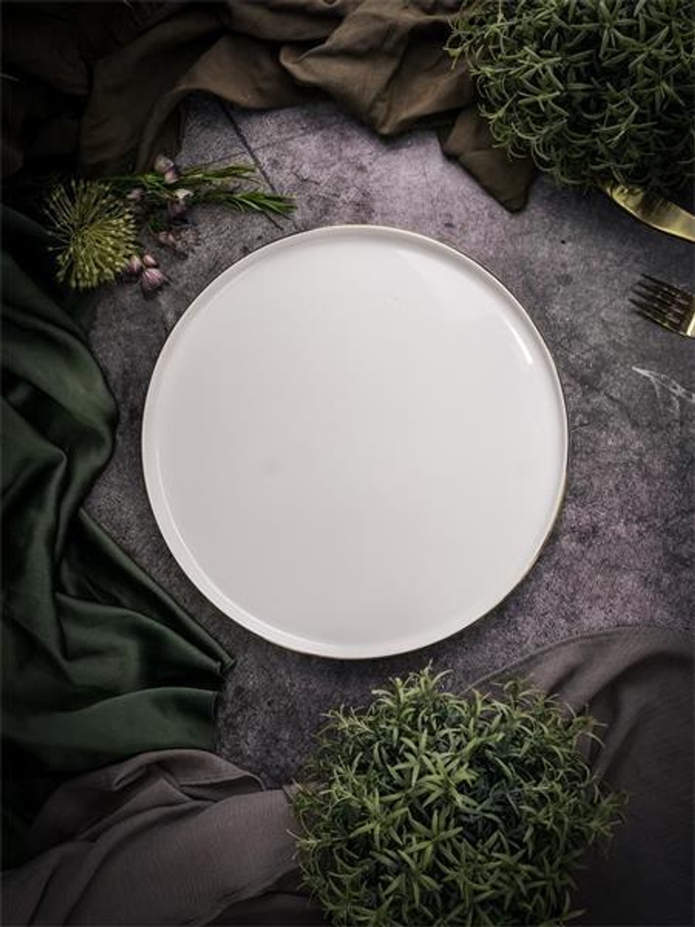 Тарелка мелкая 31см CHOPIN GOLD