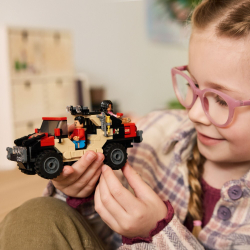 LEGO Jurassic World - Побег на вездеходе от хищника 76972