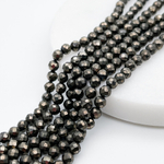 Пирит граненый бусины, диаметр 4,5-4,8 мм, цена за отрезок 19 см (1/2 нити)