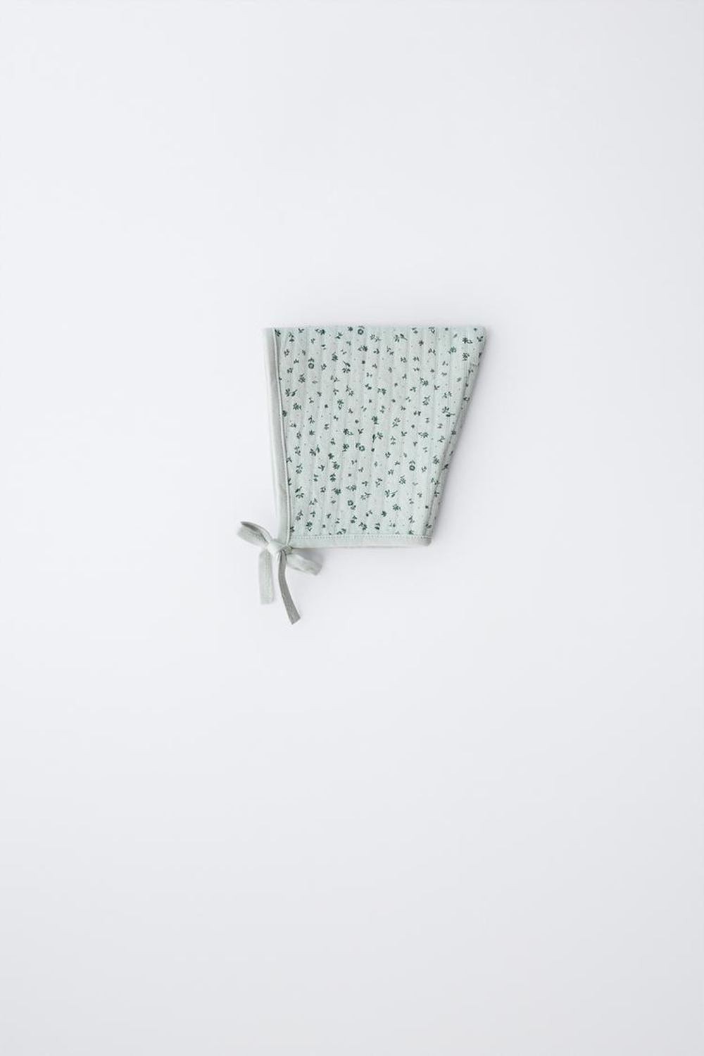 ZARA СТЕГАНЫЙ ЧЕПЧИК С ЦВЕТАМИ, ЗЕЛЕНОВАТЫЙ