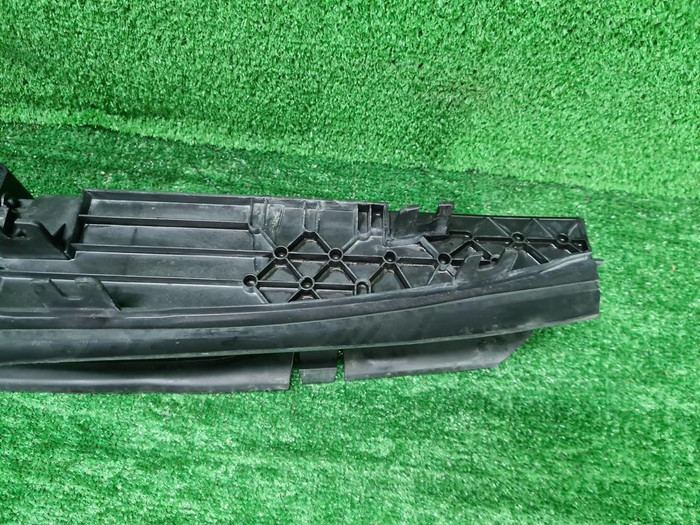 Воздуховод радиатора BMW 3er G20 (2018-2022)