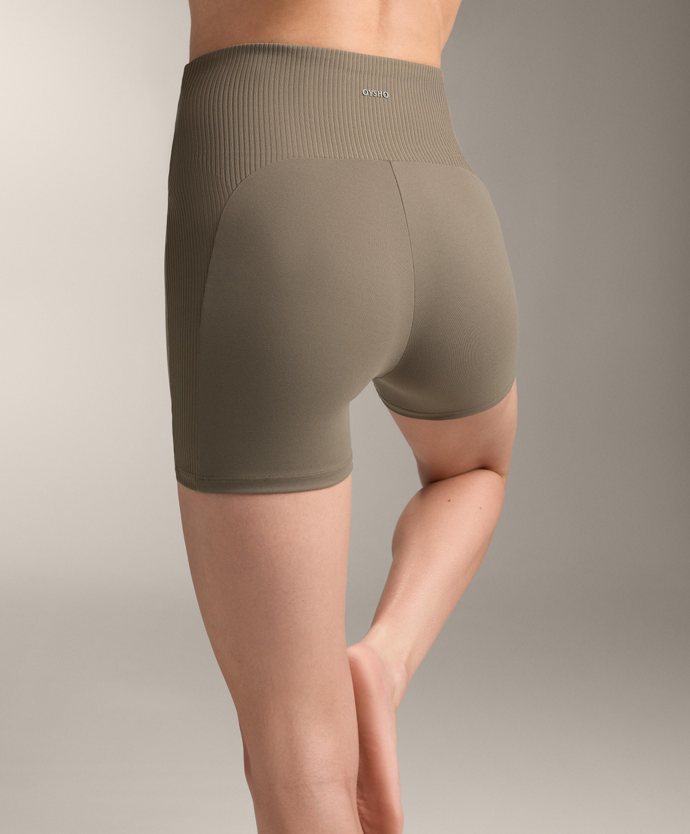 Oysho Шорты Comfortlux с высокой посадкой и длиной 10 см, темно-серый