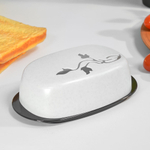 Масленка "Basilic", цвет белый мрамор