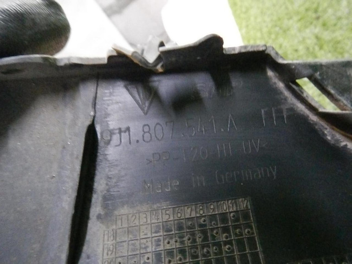 Юбка заднего бампера Porsche Taycan (2019-н.в.)