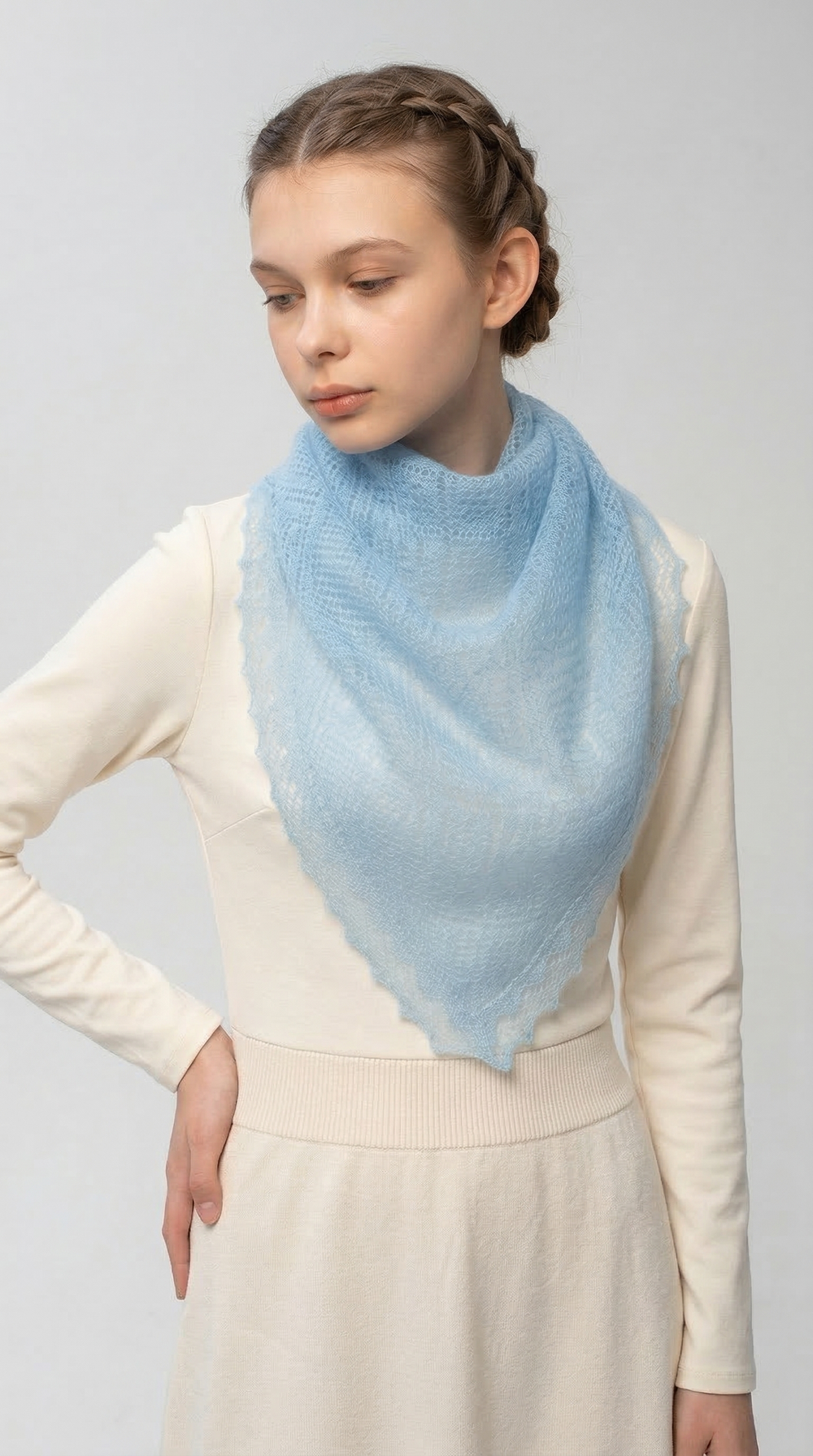 Оренбургский пуховый платок-паутинка А80-04 голубой