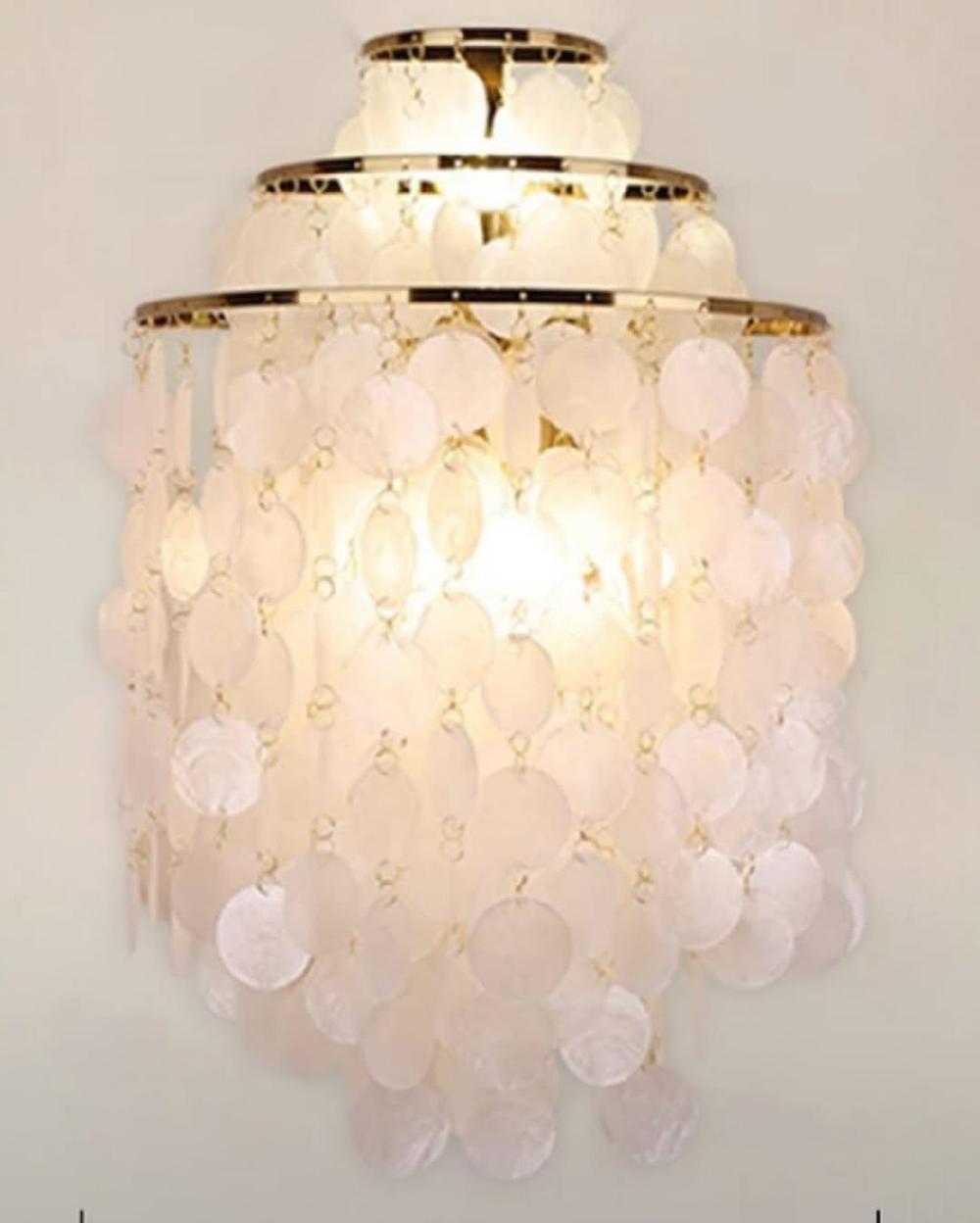 Настенное бра в виде ракушек в балийском стиле