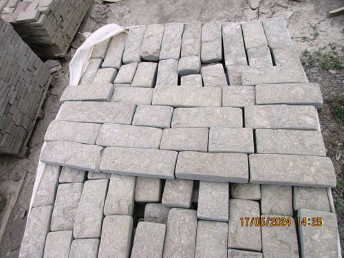 Paving stone sandstone sawn-rounded Pine /m2