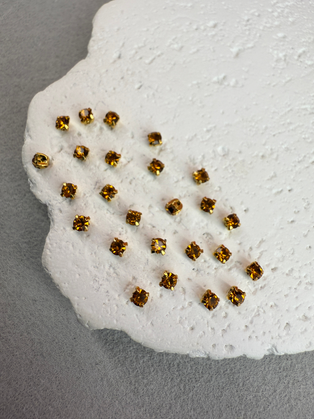 Шатоны 3 мм, Топаз в золоте, 25 шт