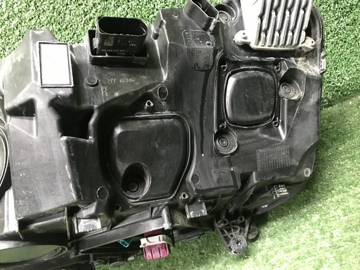 Фара правая Mercedes S W223 (20-нв) Digital Light