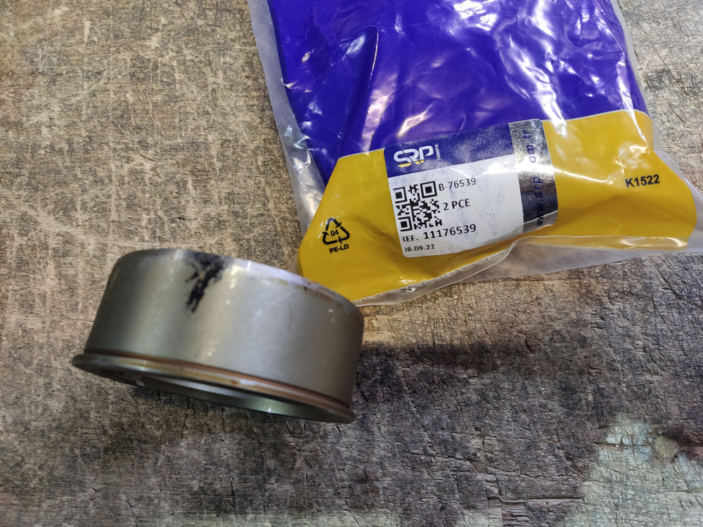 Втулка 11176539