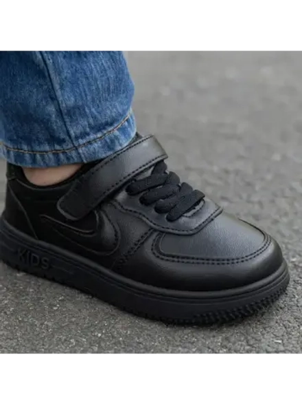 Кроссовки для мальчика.