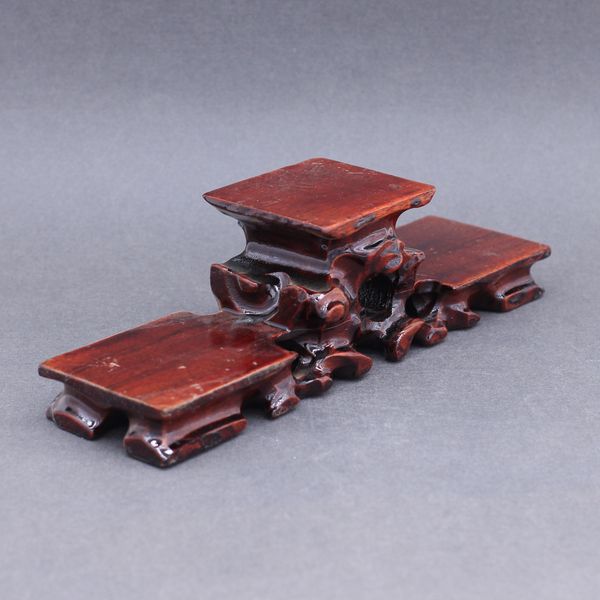 Подставка под посуду 3-х ярусная, дерево, 25/6,5см высота 7см