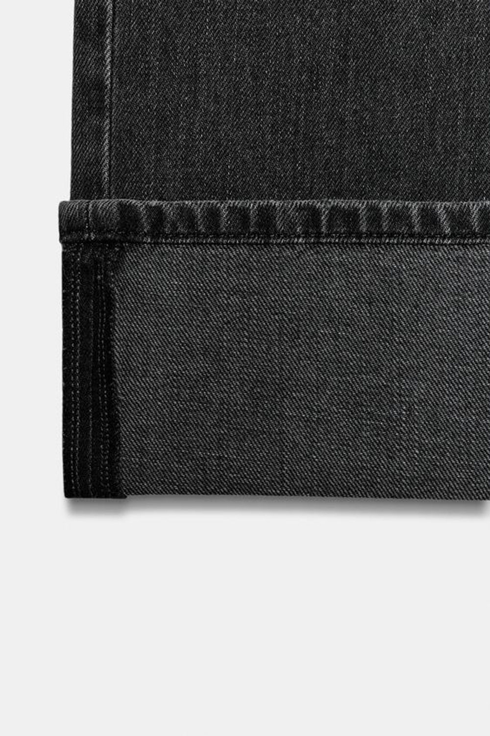 ZARA ДЖИНСЫ TRF ПРЯМОГО КРОЯ С ОТВОРОТАМИ И СРЕДНЕЙ ПОСАДКОЙ, ЧЕРНЫЙ