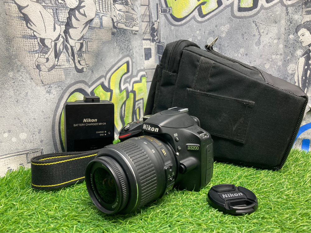 Nikon D3200 kit 18-55mm 3.5-5.6G VR 5000 кадров