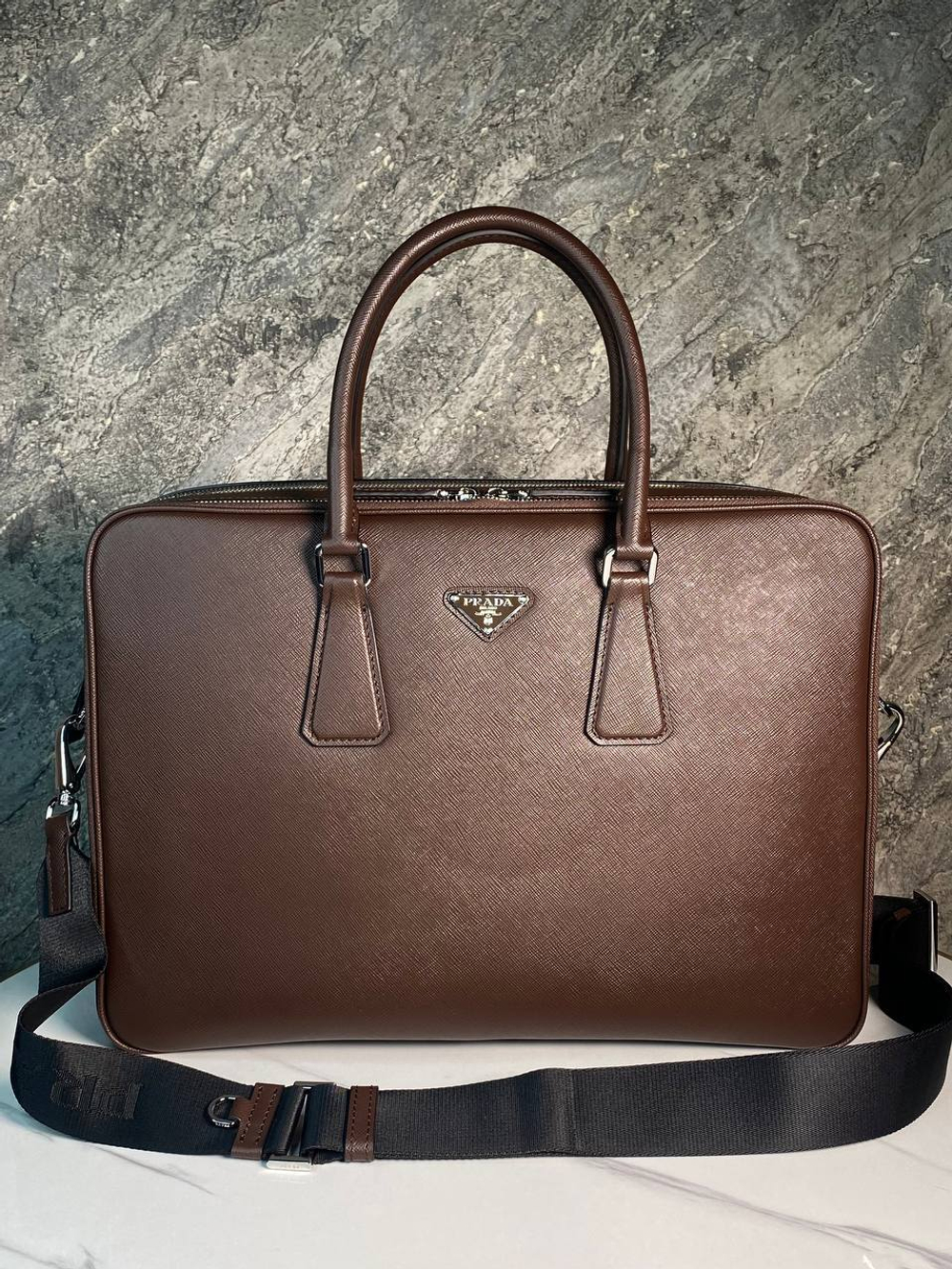 Деловая сумка Prada