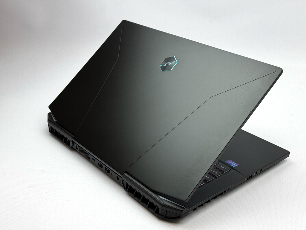 17.3 Игровой ноутбук Mechrevo Ryzen 7 6800H / RTX 3070 Ti / 16GB / 512GB / 2.5K / 240Hz / Win11 / RU-EN клавиатура