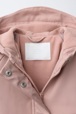 ZARA ПРОРЕЗИНЕННАЯ КУРТКА WATER REPELLENT, РОЗОВЫЙ