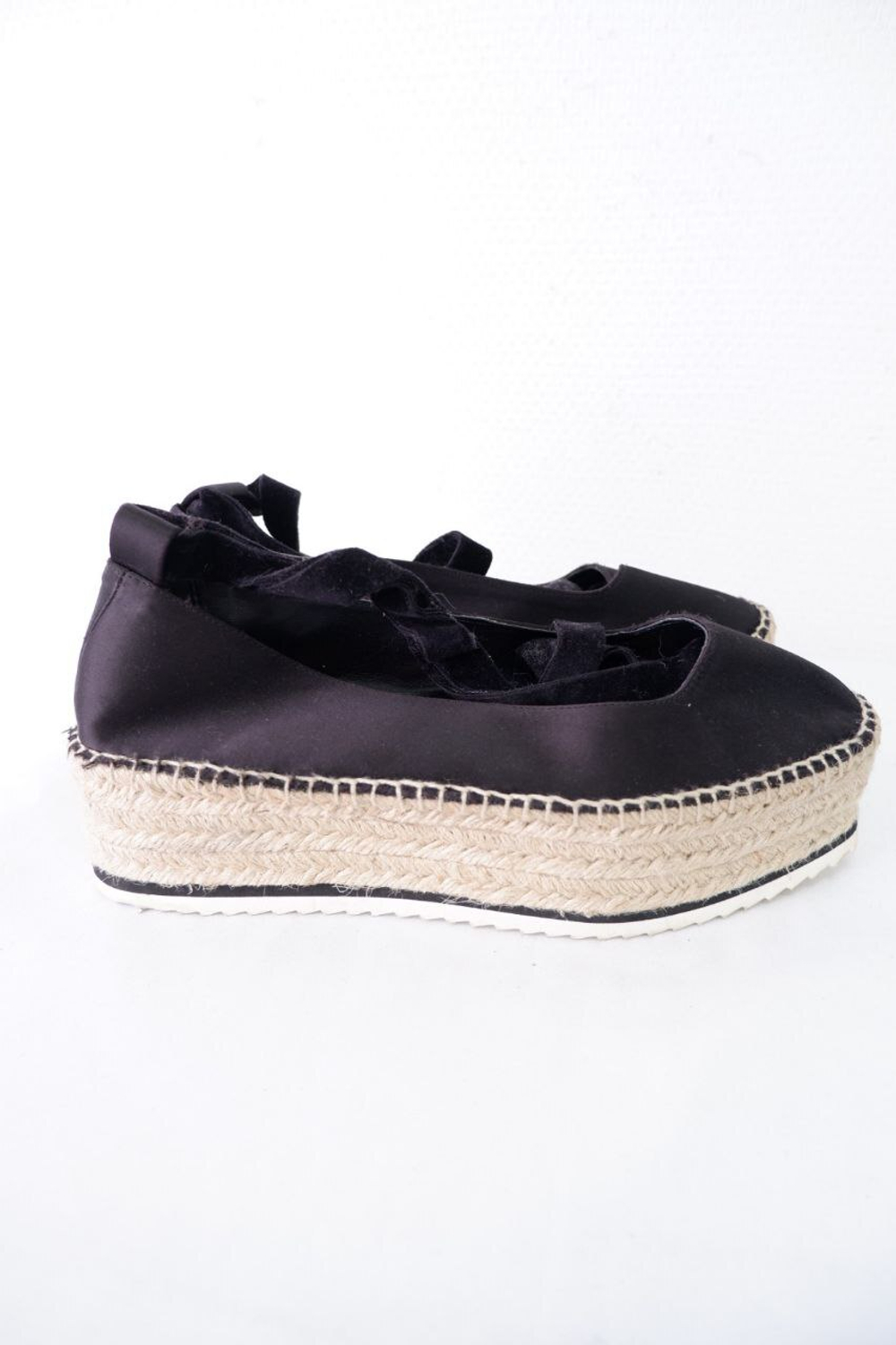 Туфли Zara на танкетке 38 размер