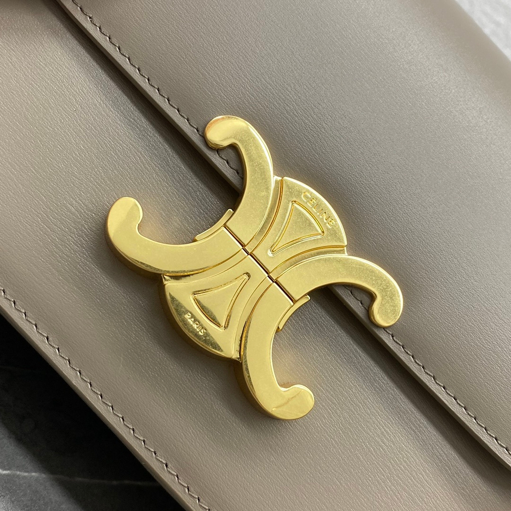 Celine Teen Triomphe Bag 18 cm