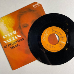 Винтажная виниловая пластинка LP Sylvie Vartan Bye Bye Leroy Brown / Bien Sur (France 1974) 7 дюймов, 45 RPM, Single