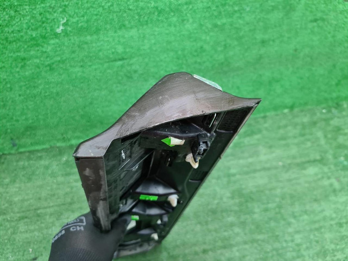 Накладка двери задняя правая Volvo XC60 2 (17-нв)