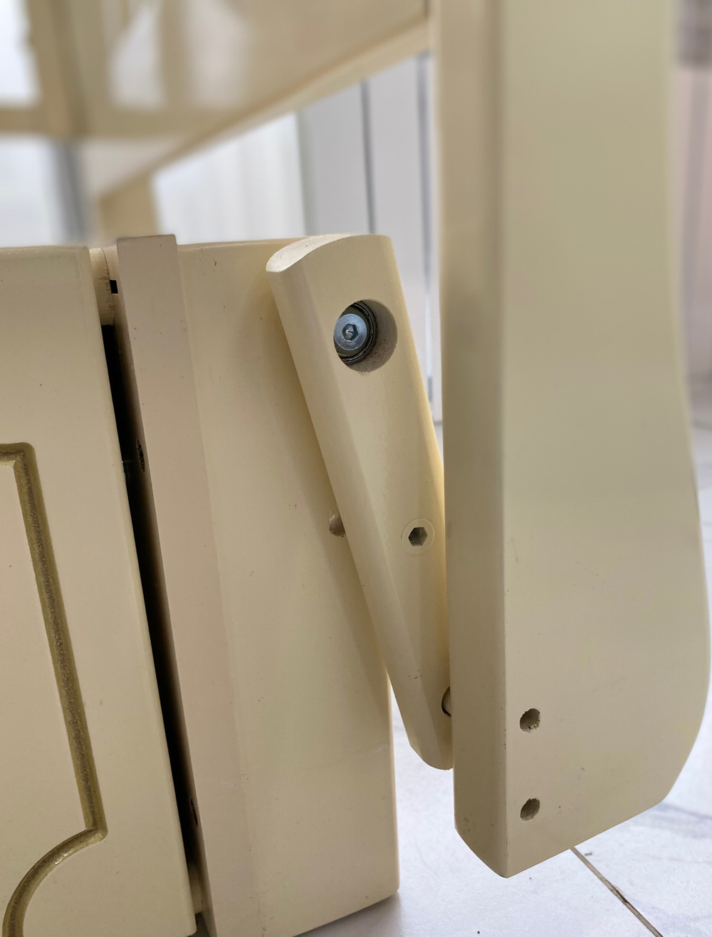 Кровать детская "Julia 11" автостенка, универсальный маятник (слоновая кость)