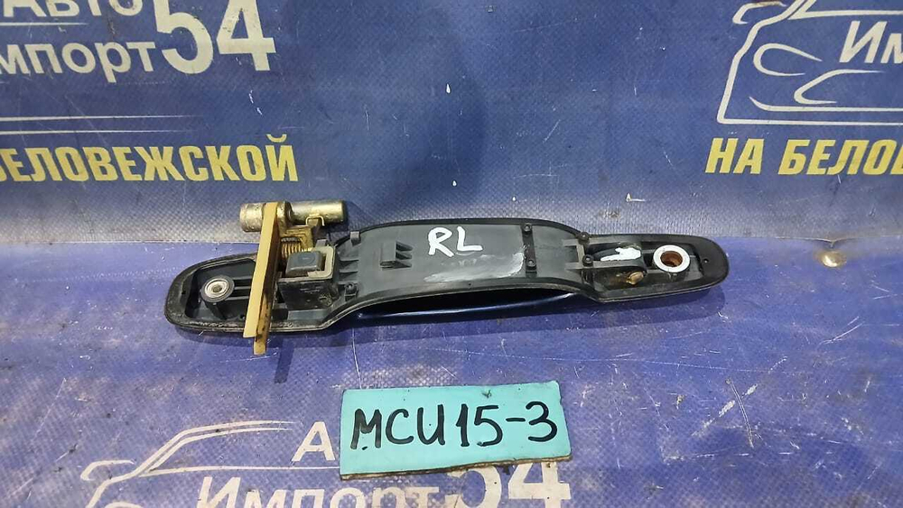 Ручка двери задней левой внешняя TOYOTA HARRIER 2000