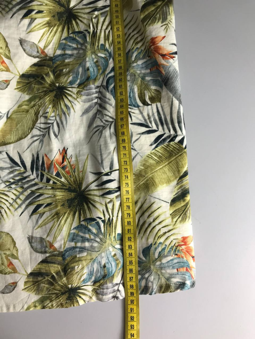 Платье Ostin приятной расцветки, маркировка М, визуально на 46 размер