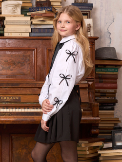 Рубашка для девочки белая с бантиками на рукавах