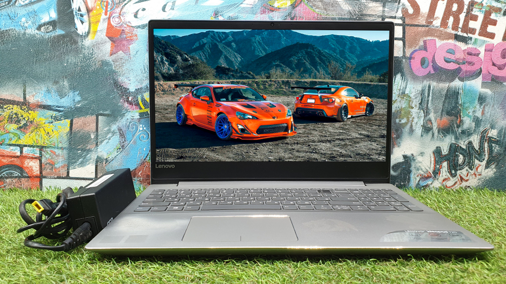 Игровой Lenovo i7-8/12gb/RX 550 4 Gb/FHD/  IdeaPad 720-15 81C70005RK