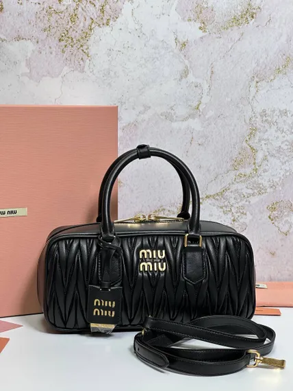 Сумка MIU MIU Arcadie matelassé из кожи наппа, черный